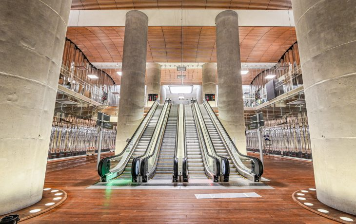 Une vue de l'intérieur de la station de La Défense